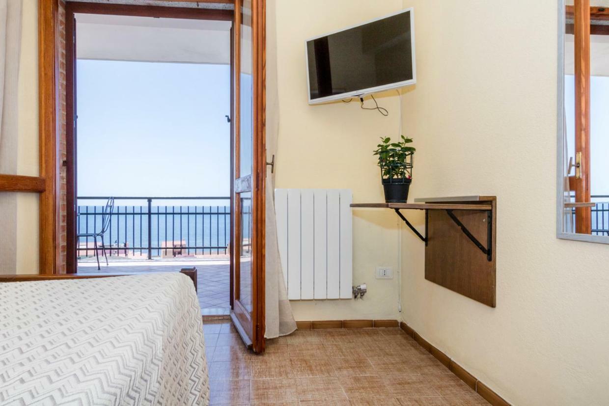 Mare Lughente Bed and Breakfast S'archittu Cuglieri Εξωτερικό φωτογραφία