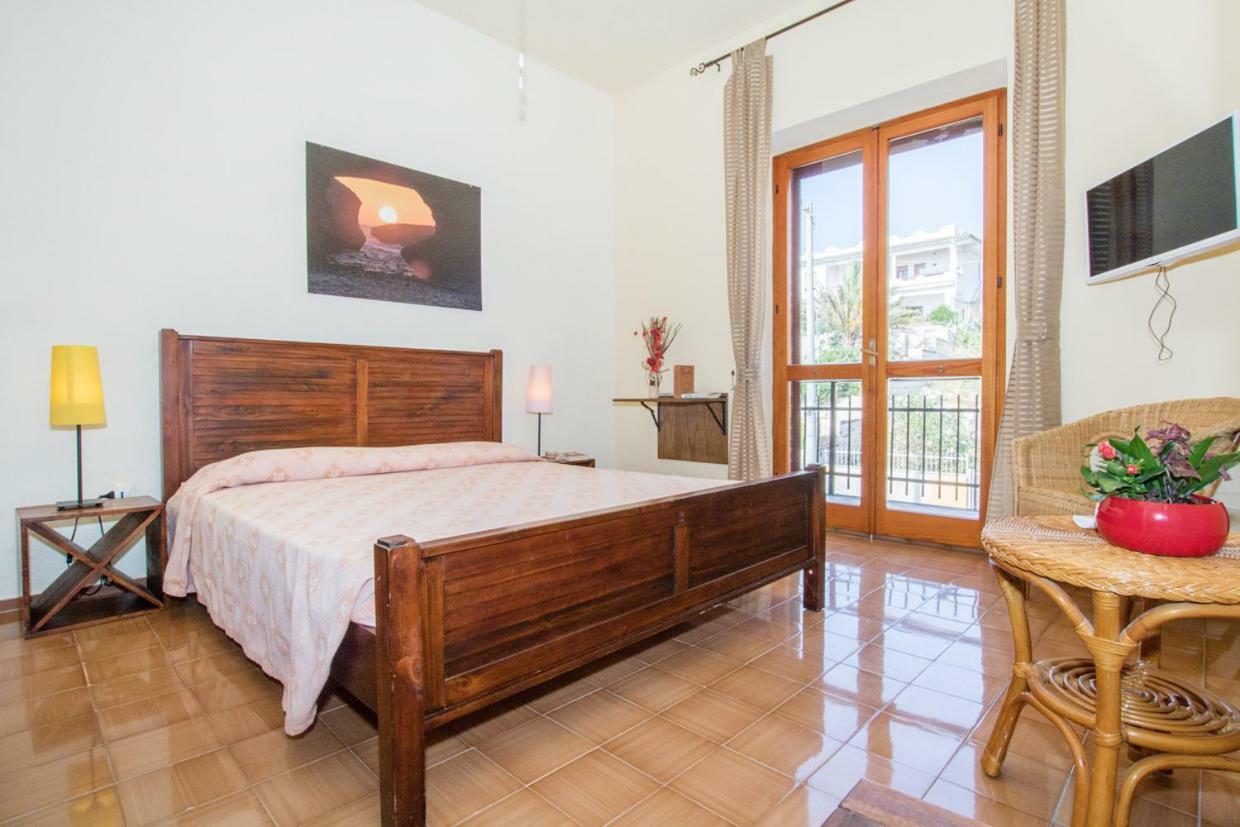 Mare Lughente Bed and Breakfast S'archittu Cuglieri Εξωτερικό φωτογραφία