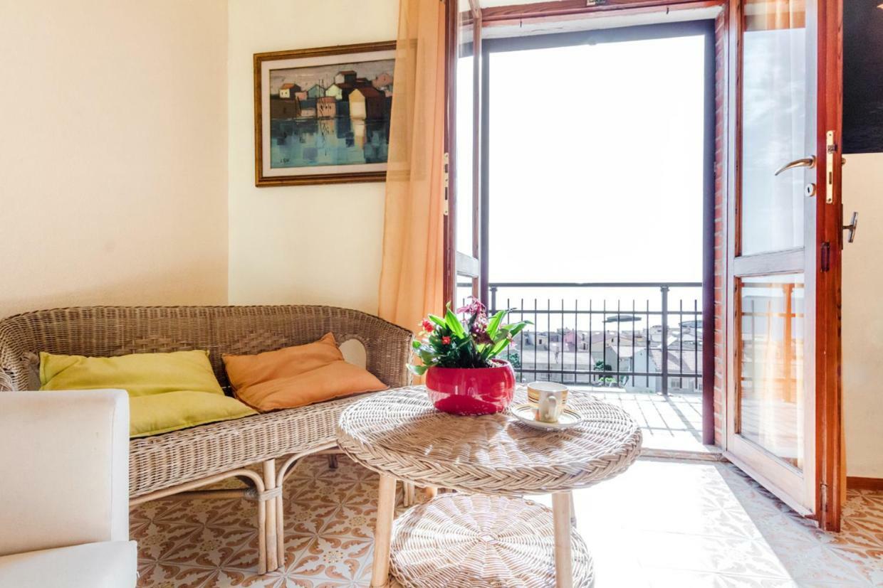 Mare Lughente Bed and Breakfast S'archittu Cuglieri Εξωτερικό φωτογραφία